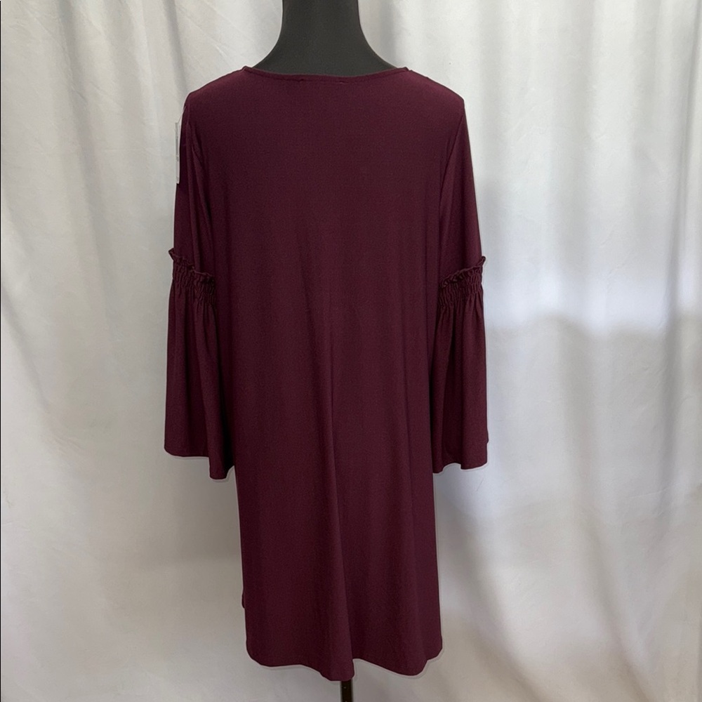 Chelsea & Theodore Women’s 0X Burgundy V-Neck Bell Sleeve Swing Dress A-Line NWT - Picture 3 of 9